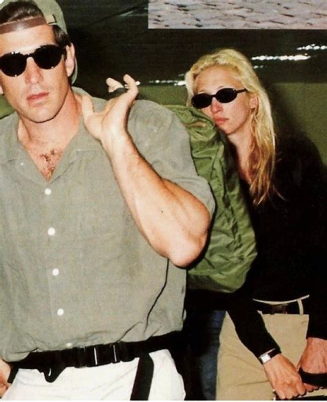 carolyn bessette-kennedy glasses